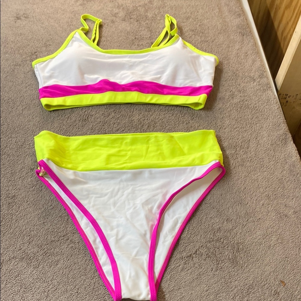 Two piece bathing suite size L NWOT